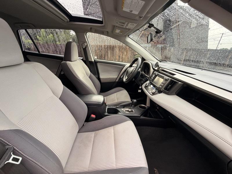 Toyota RAV4 XLE AWD 2015