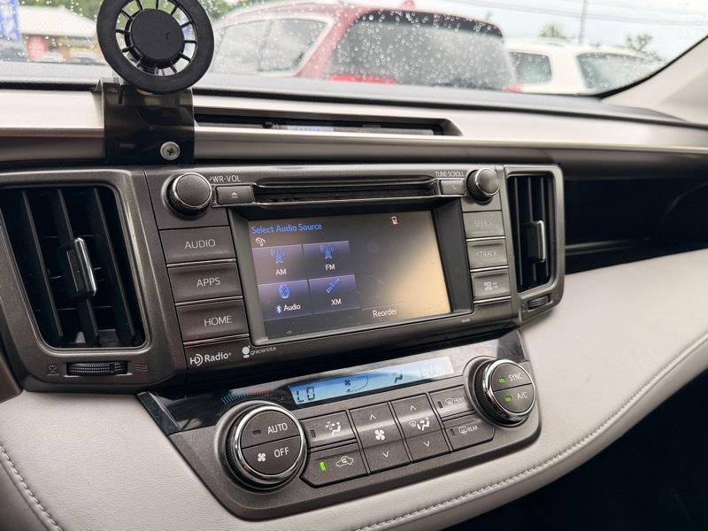 Toyota RAV4 XLE AWD 2015