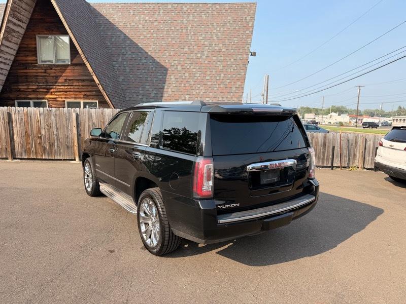 GMC Yukon Denali 4WD 2015