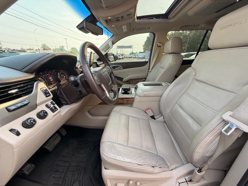 GMC Yukon Denali 4WD 2015