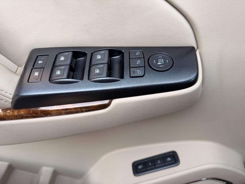 GMC Yukon Denali 4WD 2015