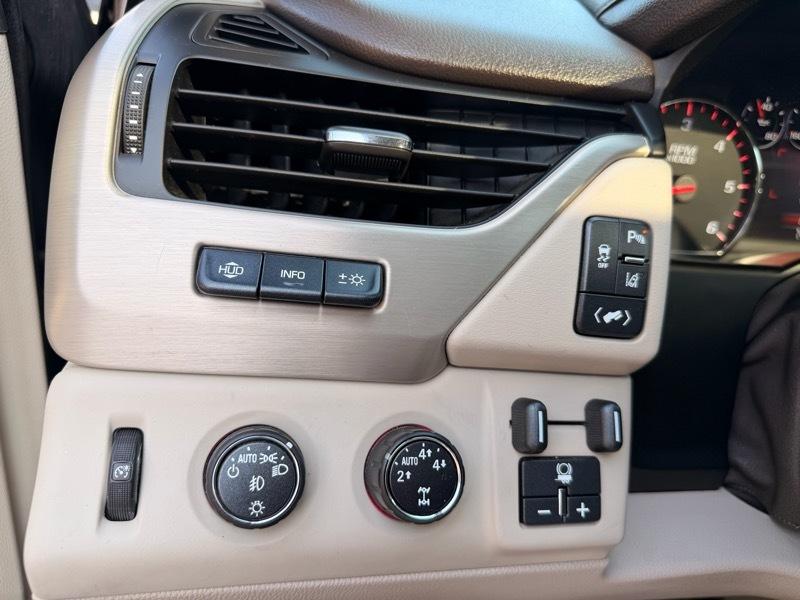 GMC Yukon Denali 4WD 2015