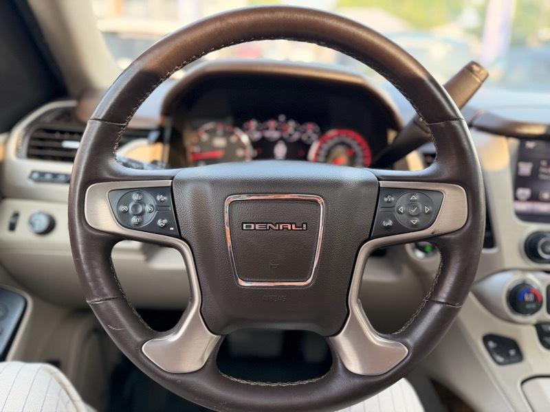 GMC Yukon Denali 4WD 2015