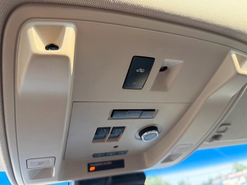 GMC Yukon Denali 4WD 2015