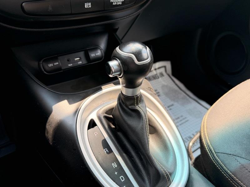 Kia Soul + w/Signature 2.0 Special Edition 2016