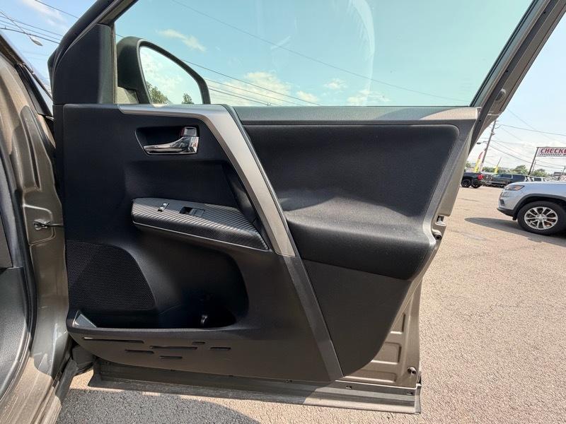 Toyota RAV4 XLE AWD 2015