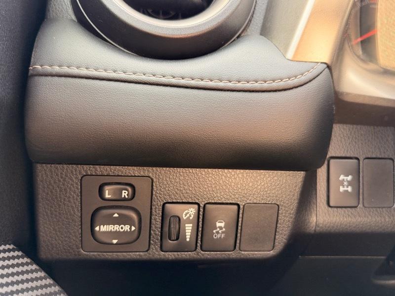 Toyota RAV4 XLE AWD 2015