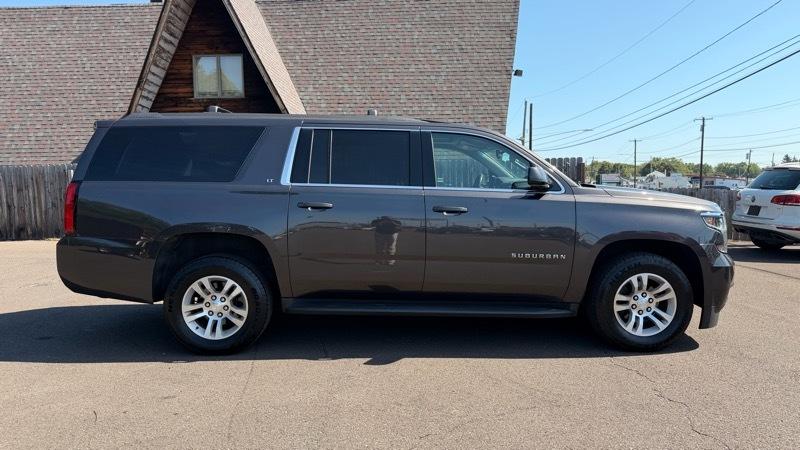 Chevrolet Suburban LT 4WD 2018