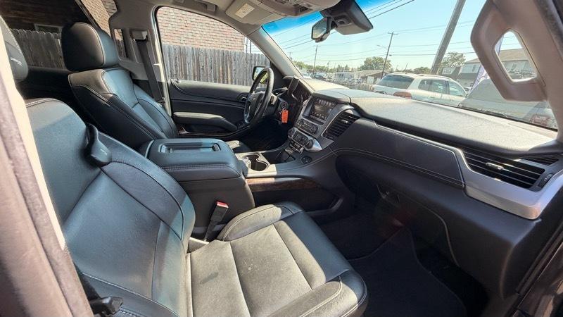Chevrolet Suburban LT 4WD 2018