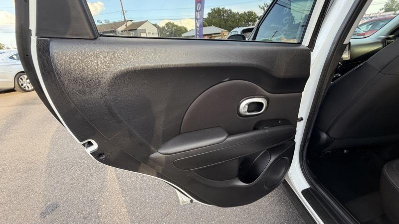 Kia Soul Base 6A 2016