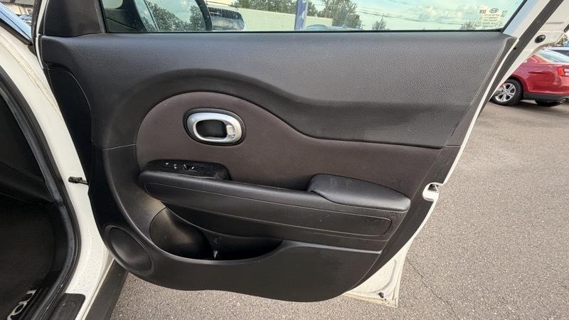 Kia Soul Base 6A 2016