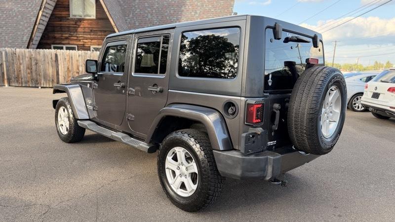 Jeep Wrangler Unlimited Sahara 4WD 2016