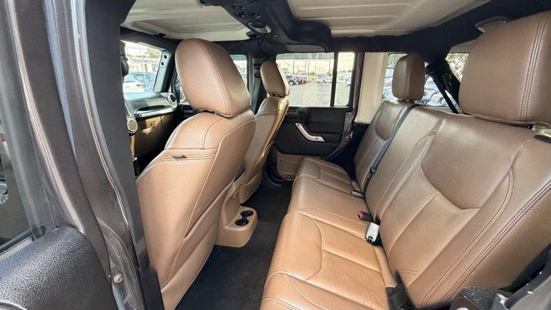 Jeep Wrangler Unlimited Sahara 4WD 2016