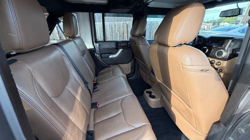 Jeep Wrangler Unlimited Sahara 4WD 2016