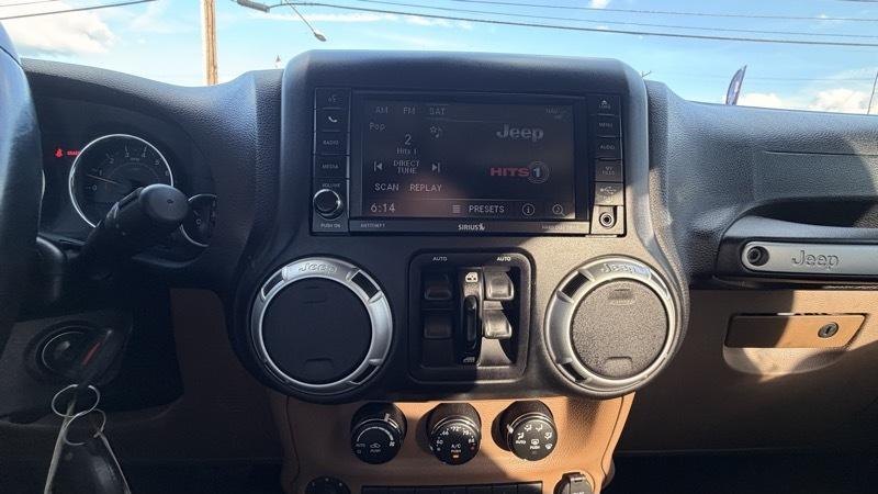 Jeep Wrangler Unlimited Sahara 4WD 2016