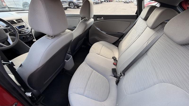 Hyundai Accent SE 5-Door 6A 2016