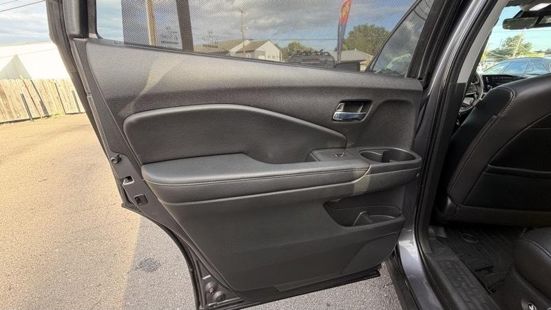 Honda Pilot EX-L w/Navigation and RES AWD 2019