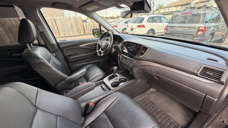 Honda Pilot EX-L w/Navigation and RES AWD 2019