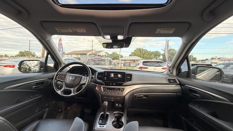 Honda Pilot EX-L w/Navigation and RES AWD 2019