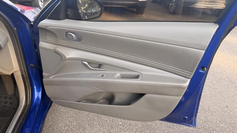 Hyundai Elantra SEL 2023