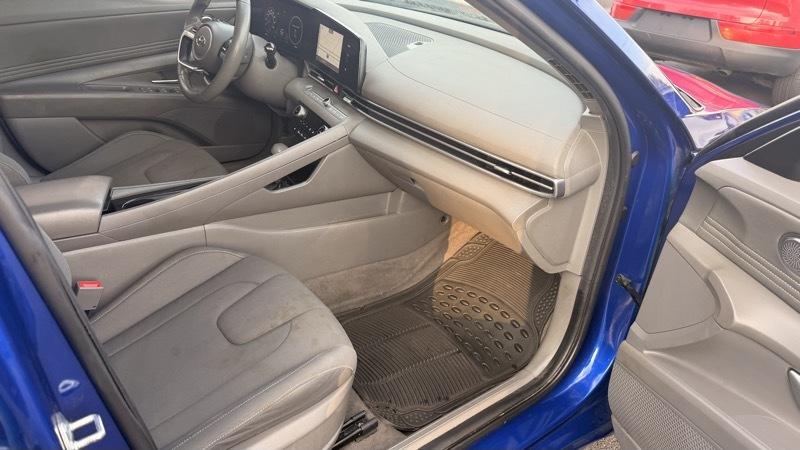 Hyundai Elantra SEL 2023