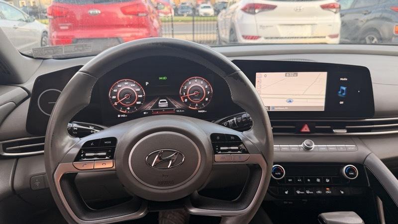 Hyundai Elantra SEL 2023