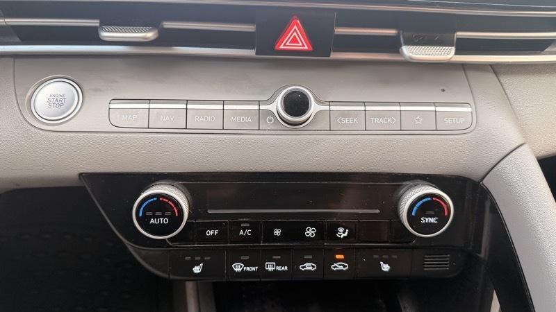 Hyundai Elantra SEL 2023