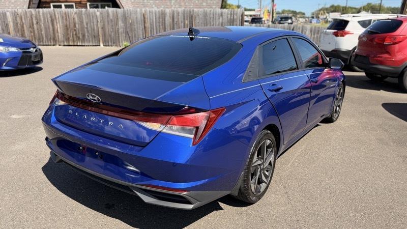 Hyundai Elantra SEL 2023
