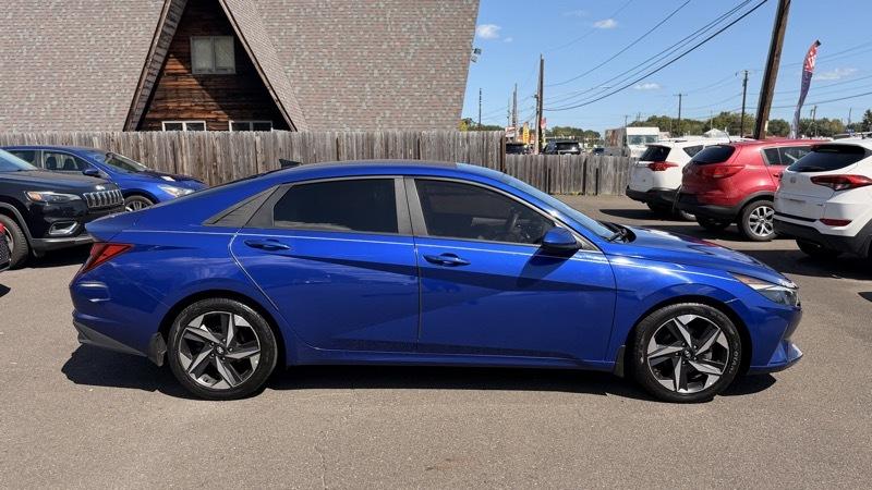 Hyundai Elantra SEL 2023