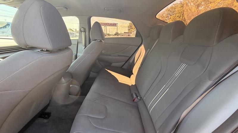 Hyundai Elantra SEL 2023
