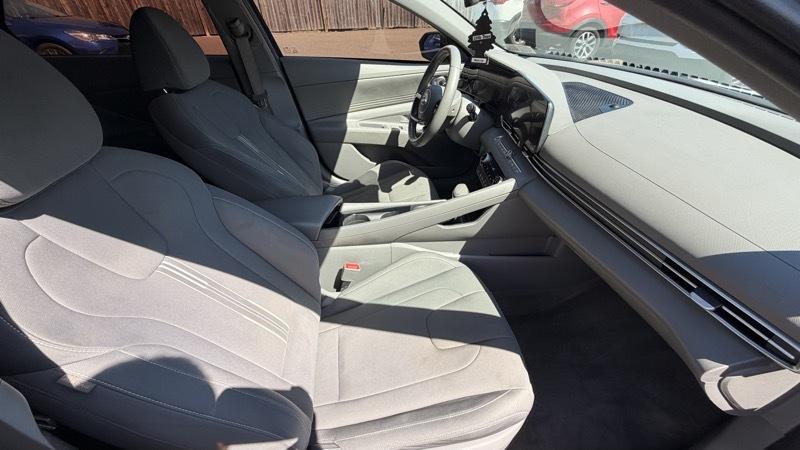 Hyundai Elantra SEL 2023