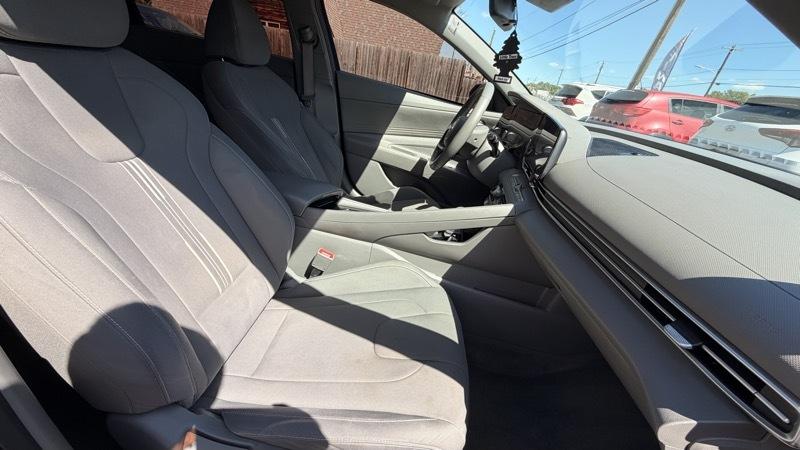 Hyundai Elantra SEL 2023