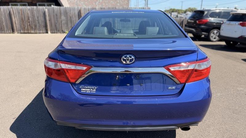 Toyota Camry SE 2015