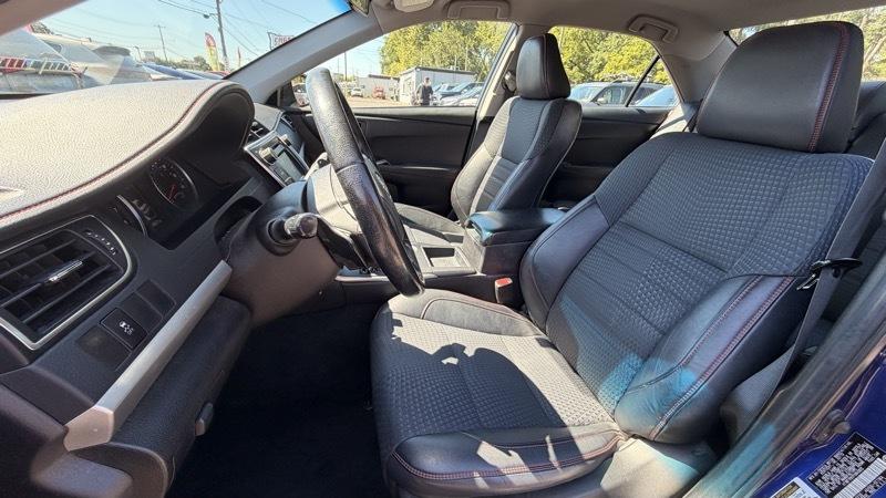 Toyota Camry SE 2015