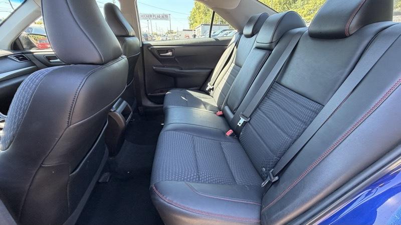 Toyota Camry SE 2015