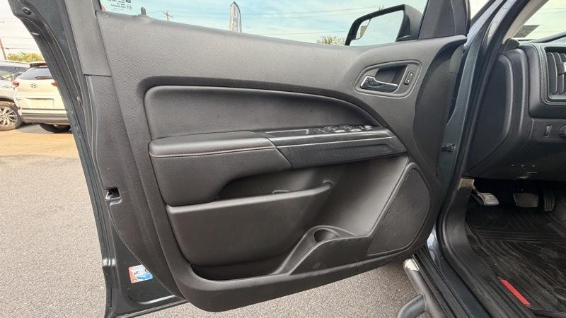 GMC Canyon SLE Crew Cab 4WD Short Box 2015