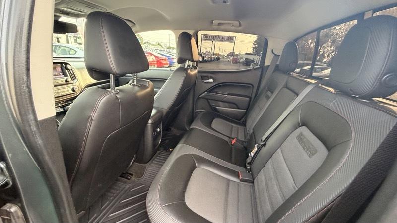 GMC Canyon SLE Crew Cab 4WD Short Box 2015