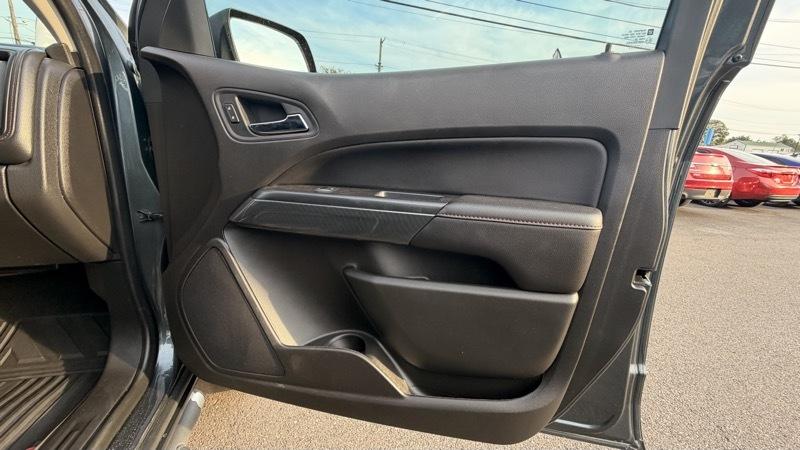 GMC Canyon SLE Crew Cab 4WD Short Box 2015