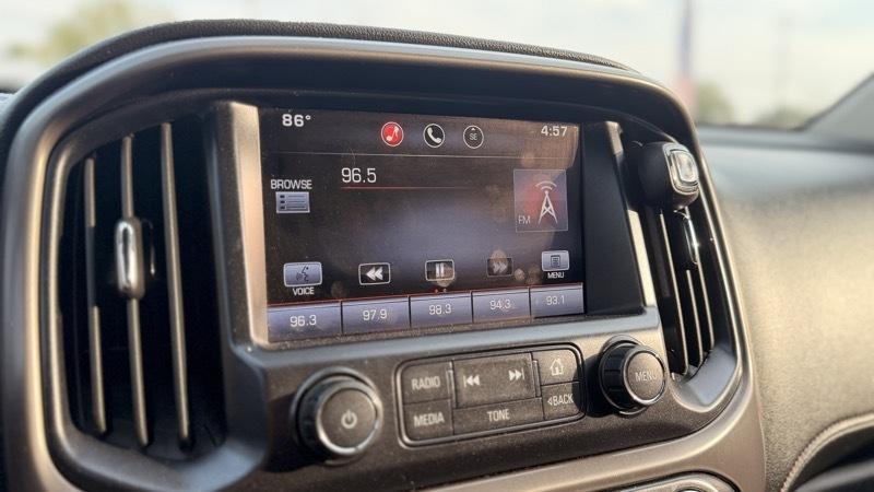 GMC Canyon SLE Crew Cab 4WD Short Box 2015