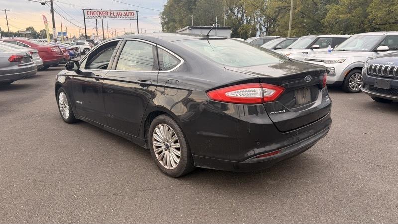 Ford Fusion Hybrid SE 2015