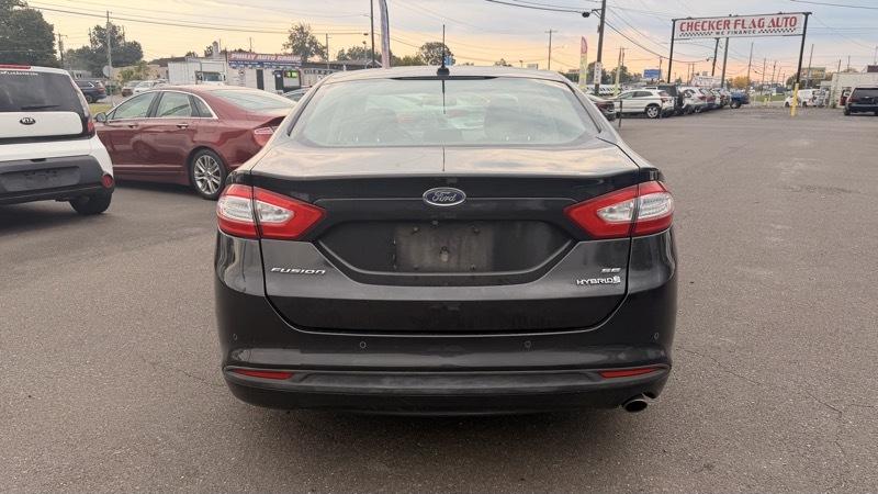 Ford Fusion Hybrid SE 2015