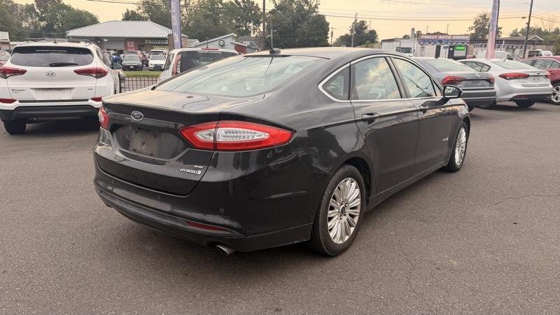 Ford Fusion Hybrid SE 2015