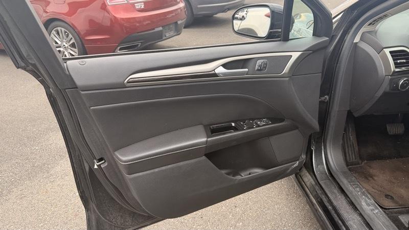 Ford Fusion Hybrid SE 2015