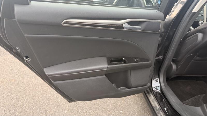 Ford Fusion Hybrid SE 2015