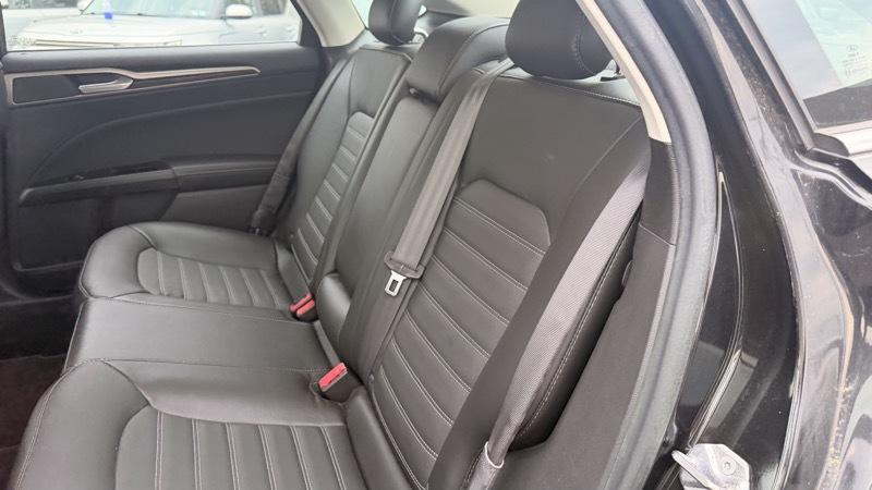 Ford Fusion Hybrid SE 2015