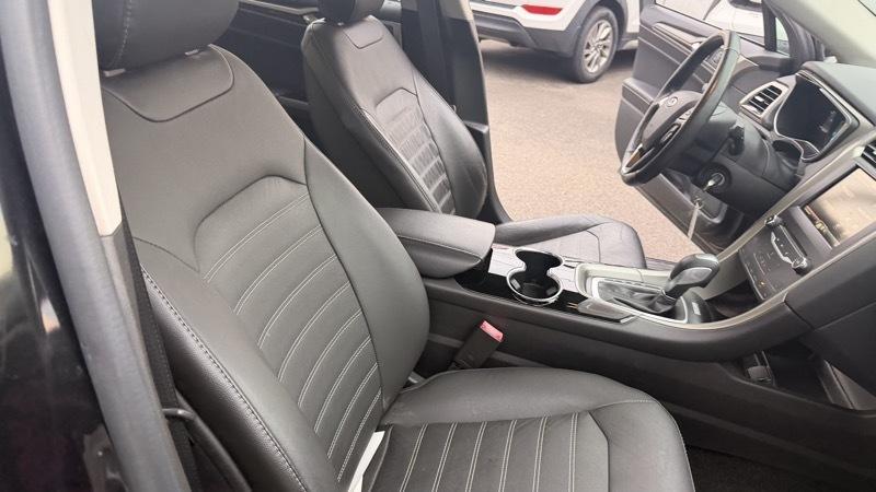 Ford Fusion Hybrid SE 2015