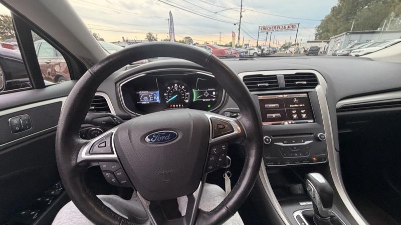 Ford Fusion Hybrid SE 2015
