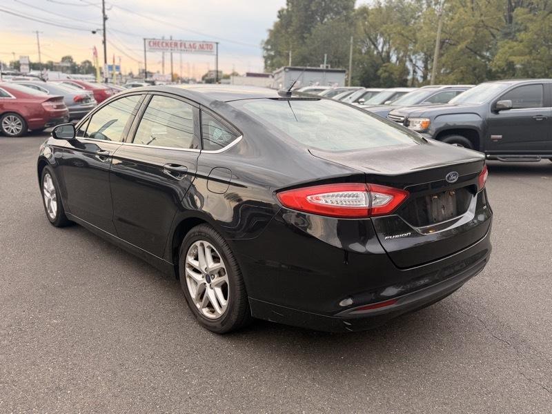 Ford Fusion SE 2016