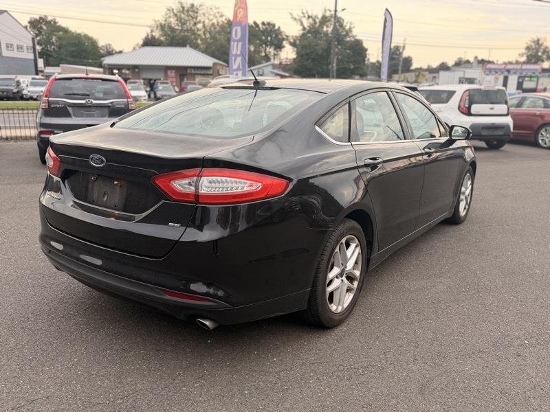 Ford Fusion SE 2016