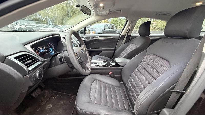 Ford Fusion SE 2016